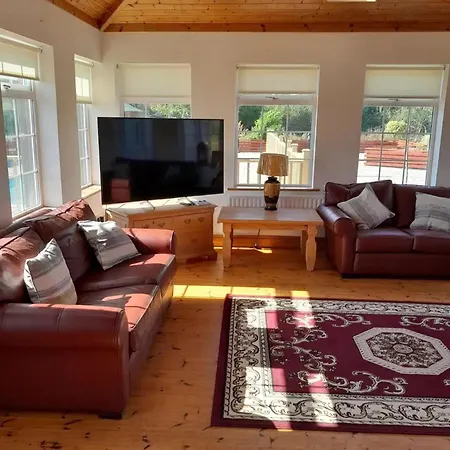 4-bed House In Rosslare With Swimming Pool Prázdninový dům *