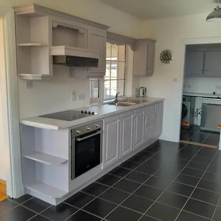Prázdninový dům 4-bed House In Rosslare With Swimming Pool Mervyn